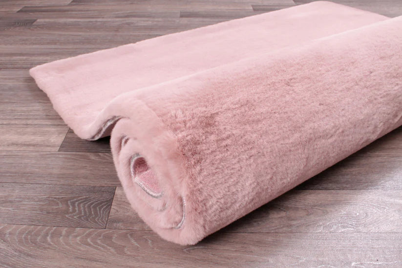 LUXE FAUX FUR RUG PLAIN BLUSH